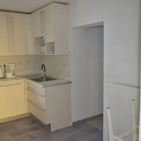 Frisch Renoviert! Nahe Bahnhof Und Europapark Appartement Ringsheim