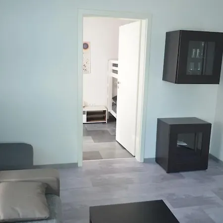 Appartement Frisch Renoviert! Nahe Bahnhof Und Europapark Ringsheim